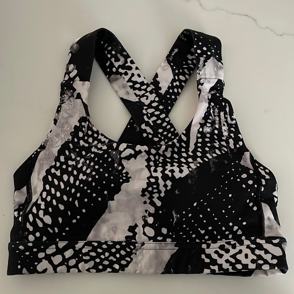 Lululemon sports bra, size 4